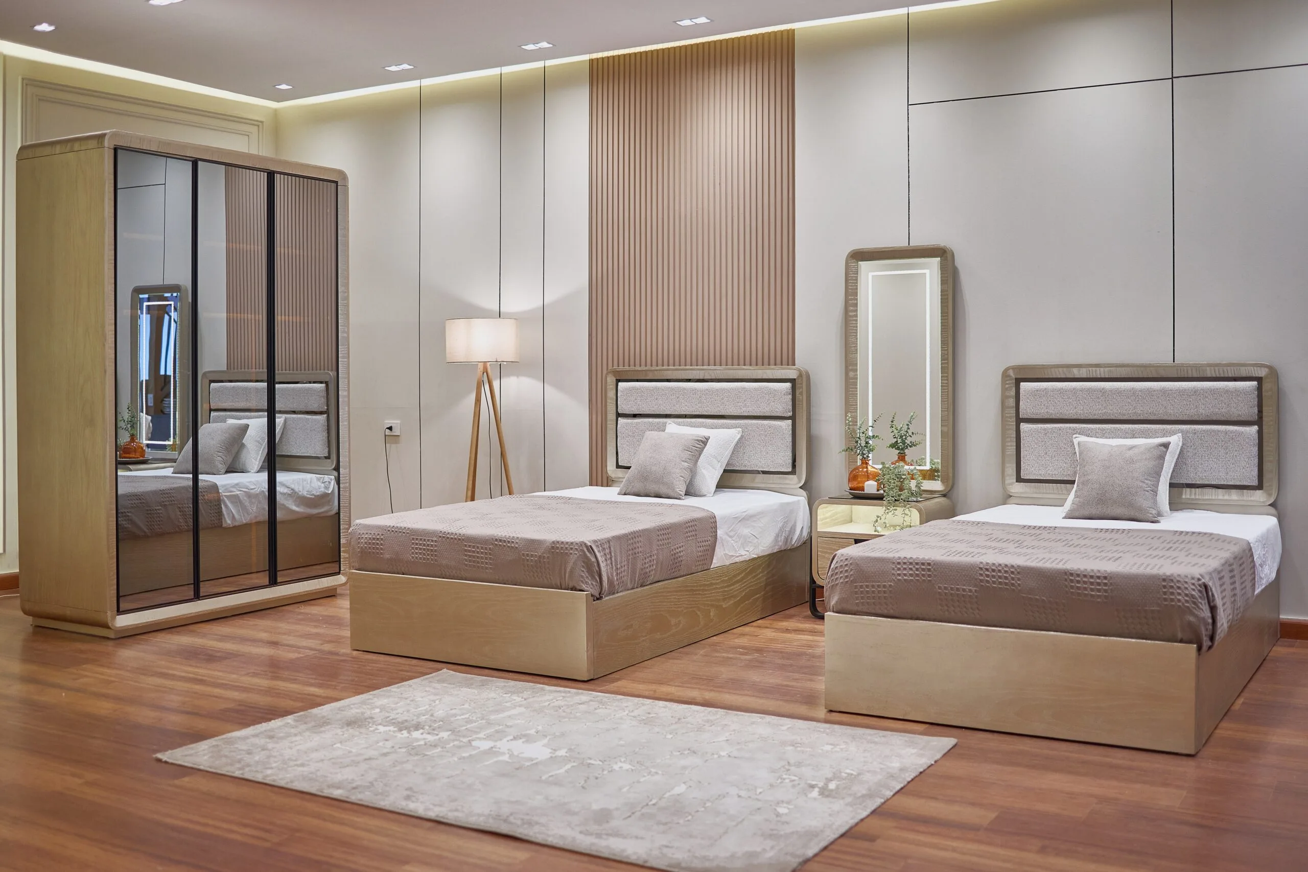 Zeina 0125 - Image 1